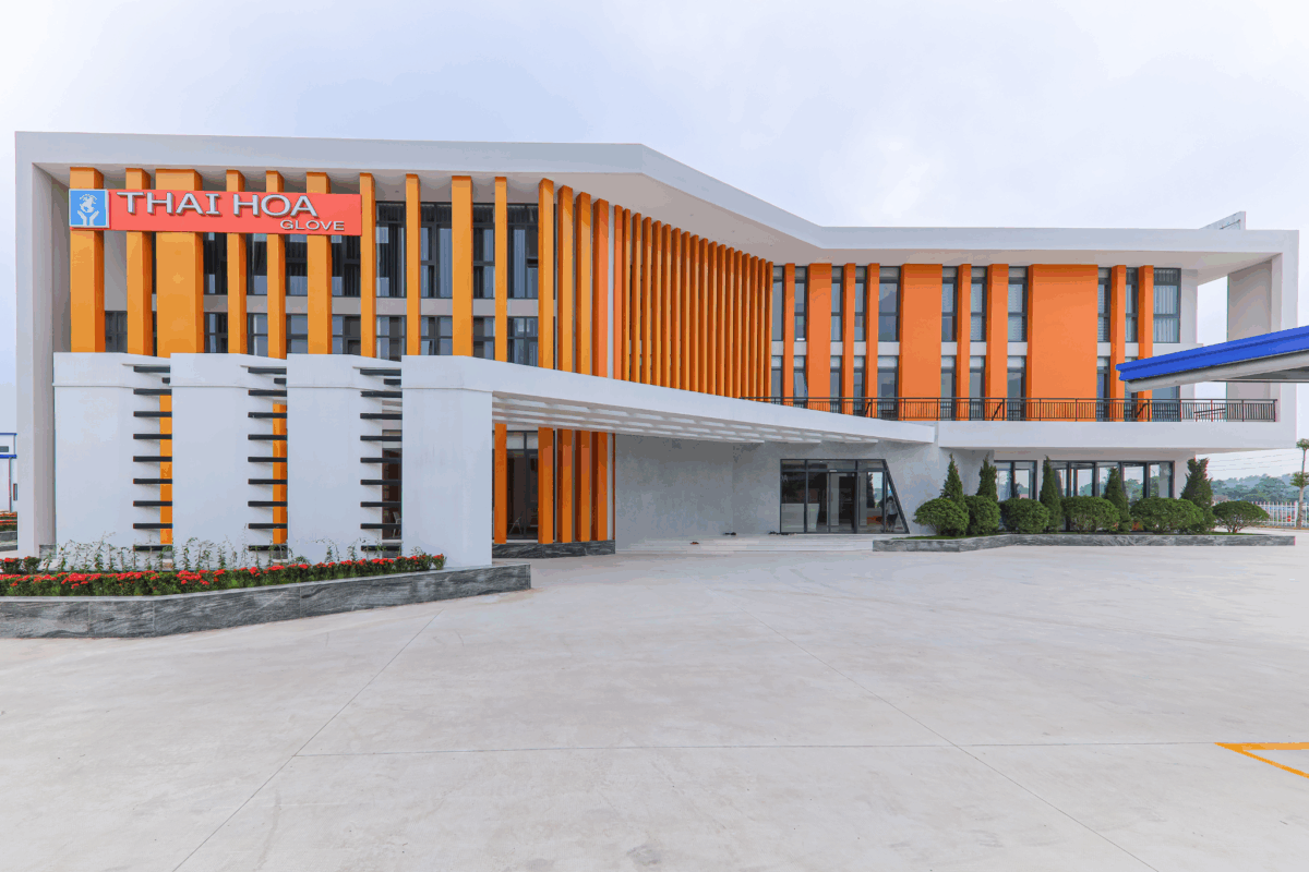 Thai Hoa Goes Global